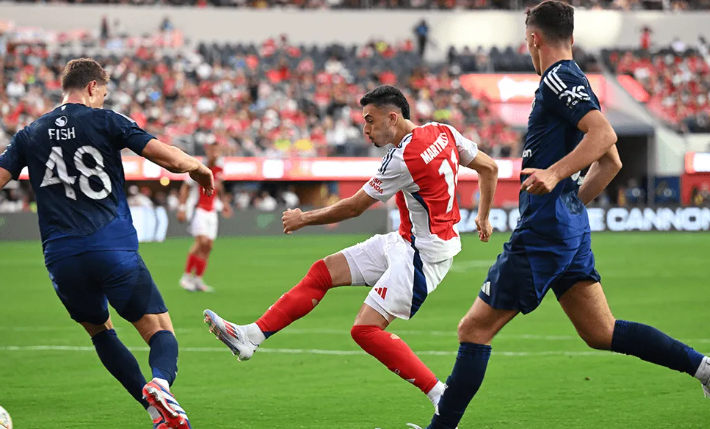Two injuries for Man Utd in 2-1 loss to Arsenal